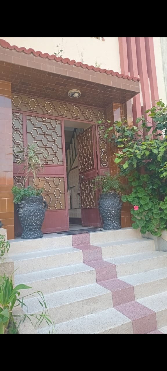 فيلا راقية بحي المنظر الجميل – طنجة