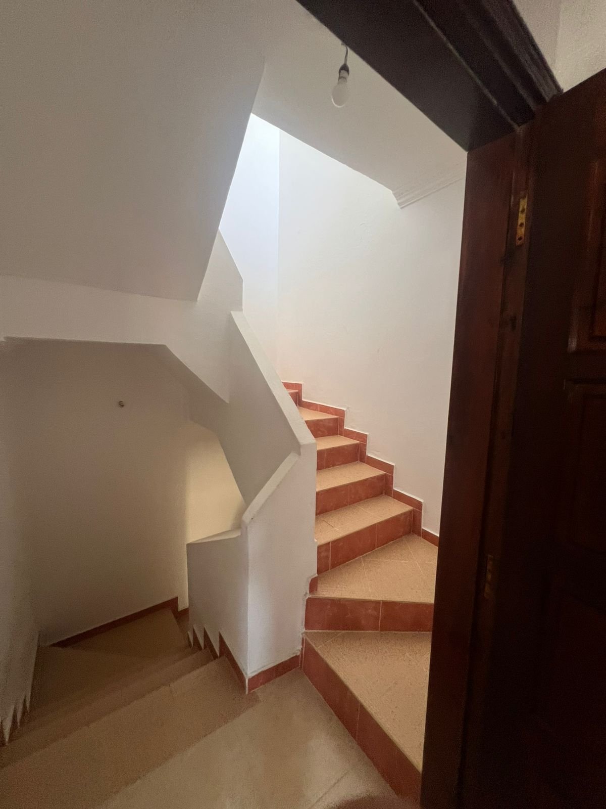 منزل عدلي للبيع في سبت الزينات (الخرب)